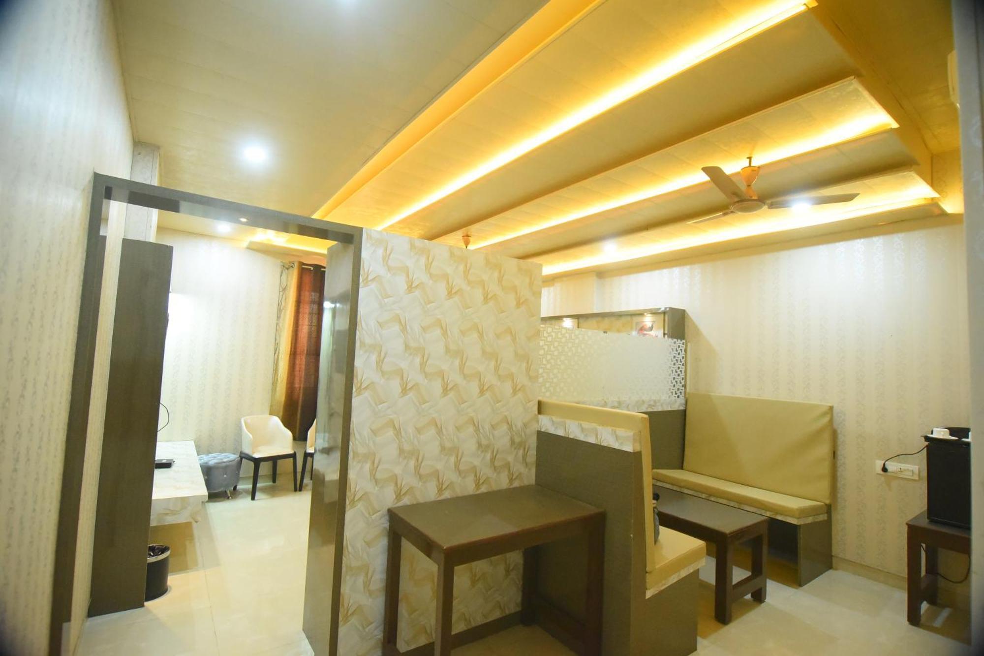 Hotel R Empire Revtree Davanagere Exterior foto