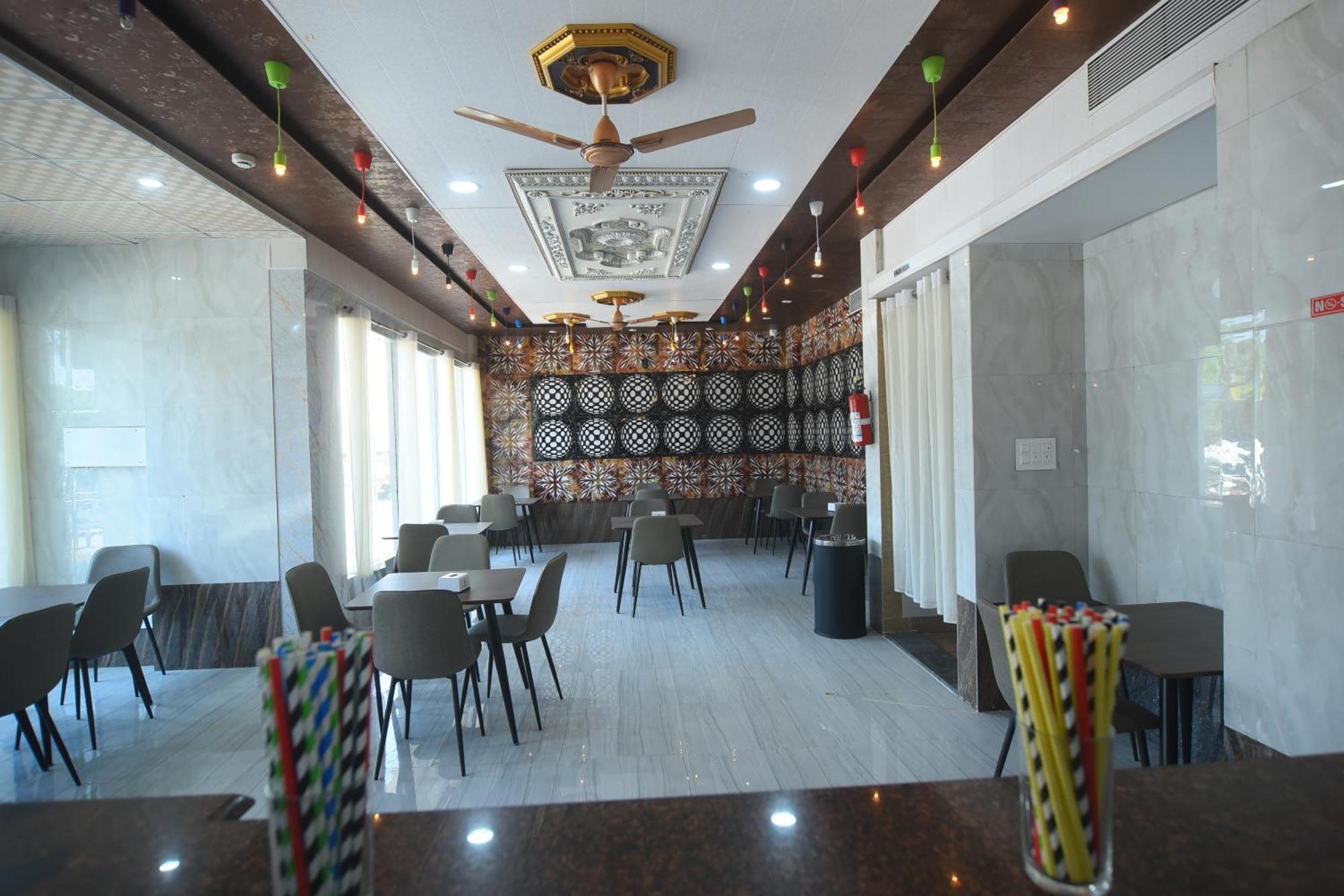 Hotel R Empire Revtree Davanagere Exterior foto